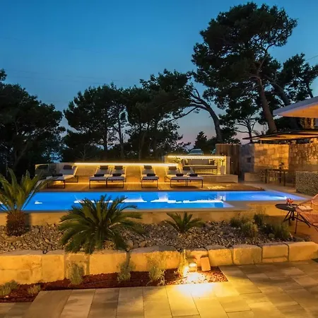 Vila Ctma236/ Modern Decorated With Private Pool Makarská