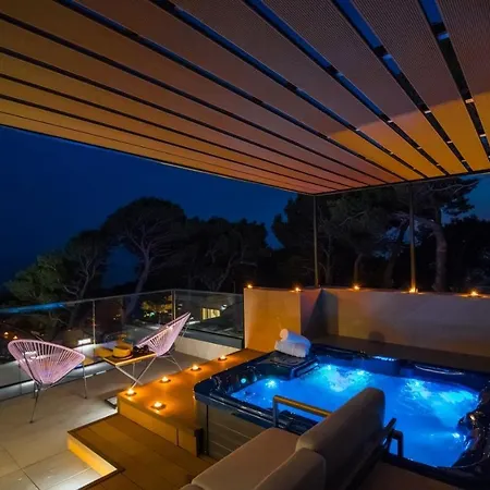 Ctma236/ Modern Decorated With Private Pool Makarská