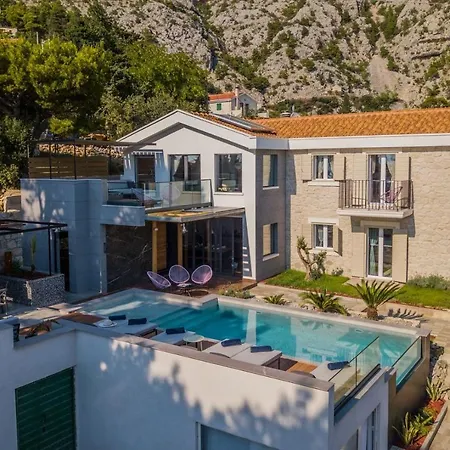 Ctma236/ Modern Decorated With Private Pool Vila *